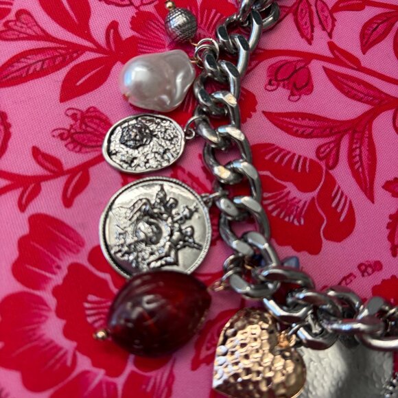 Vintage-Style Silvertone Charm Necklace ✨ - Picture 2 of 4